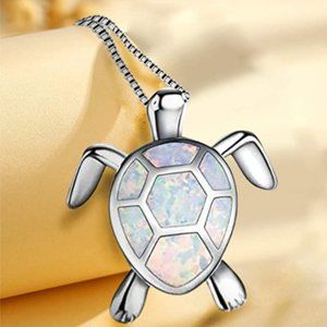 Hithop Cute Turtle Pendant Necklace